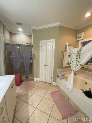 325 Maribeth Loop