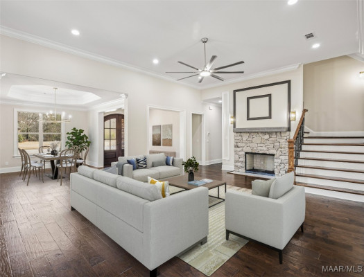 8216 Tuscany Manor