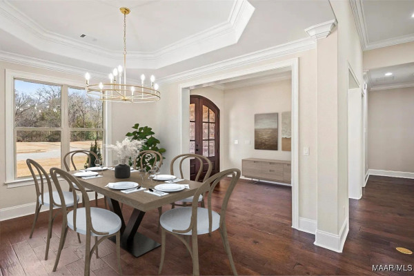 8216 Tuscany Manor