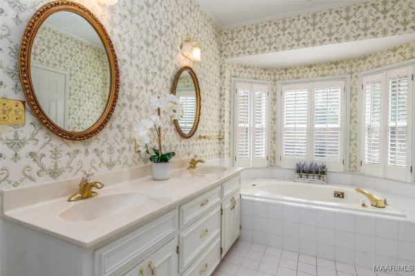 8407 Harvest Hill Court