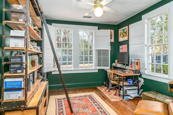 2033 Ellen Street