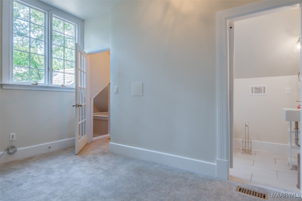 2033 Ellen Street