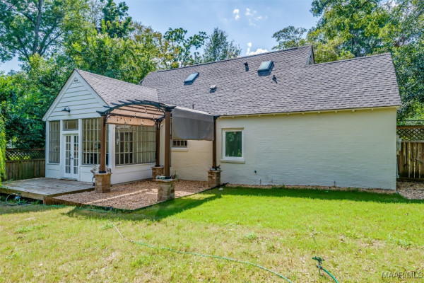 2033 Ellen Street