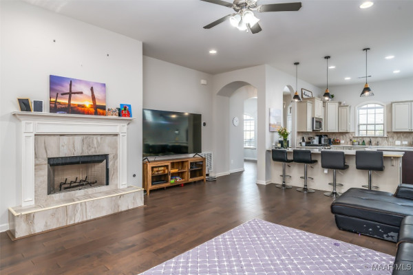 9290 CRESCENT LODGE Circle