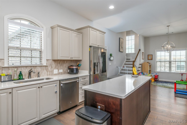 9290 CRESCENT LODGE Circle