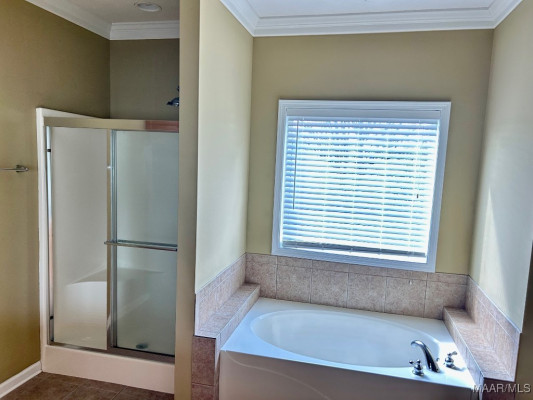 4254 ABBOTTS Walk