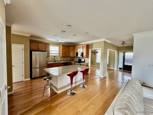 4254 ABBOTTS Walk