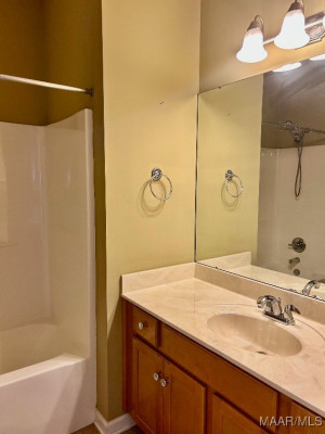 4254 ABBOTTS Walk