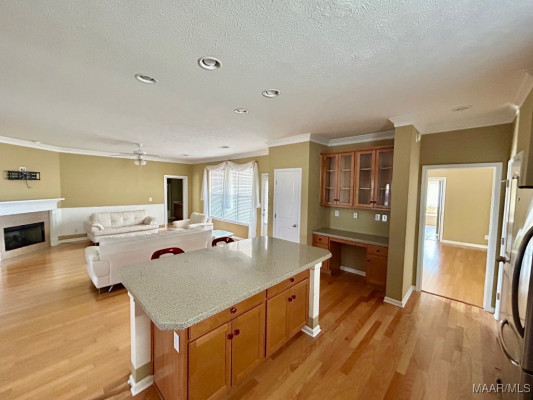 4254 ABBOTTS Walk