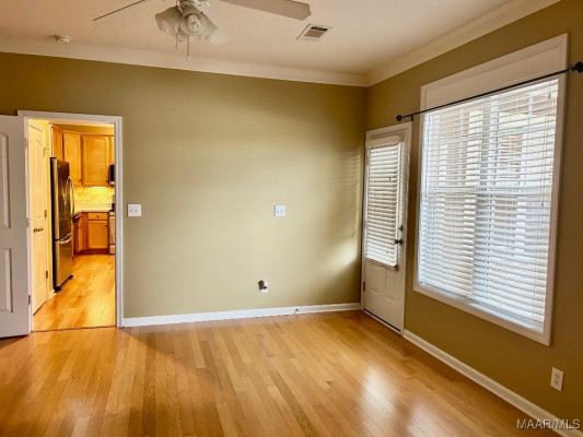 4254 ABBOTTS Walk