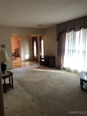 825 Lynwood Drive