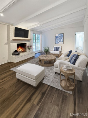 2412 Hermitage Drive