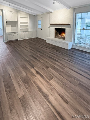 2412 Hermitage Drive