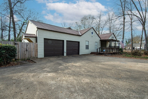 3960 Hickory Drive