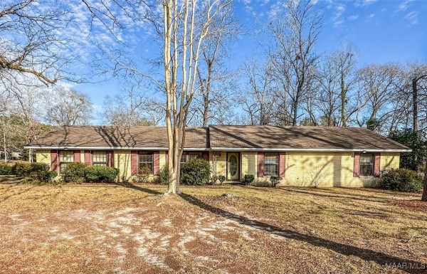 6120 Dogwood Circle
