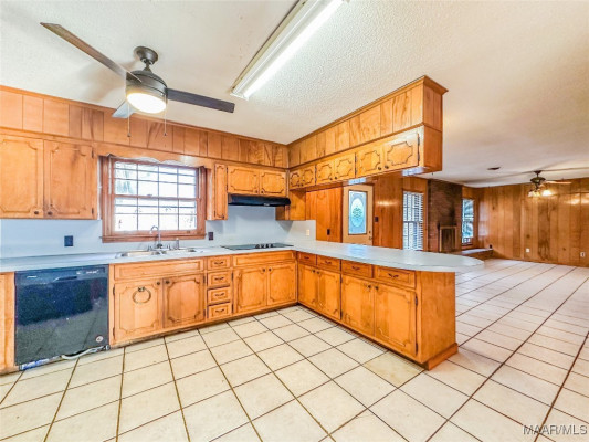 6120 Dogwood Circle