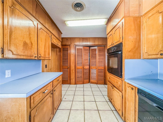 6120 Dogwood Circle