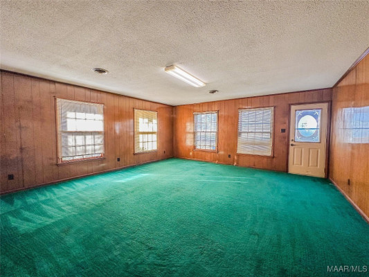 6120 Dogwood Circle
