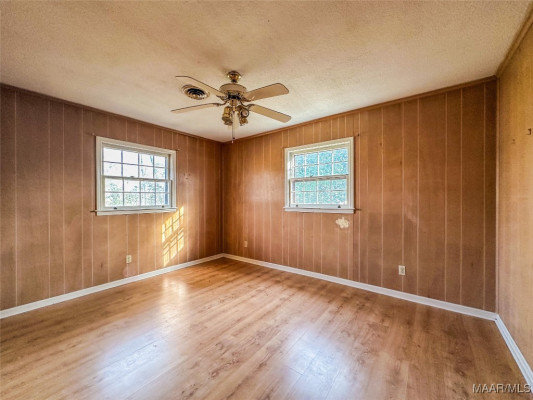 6120 Dogwood Circle
