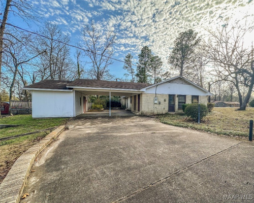 6120 Dogwood Circle