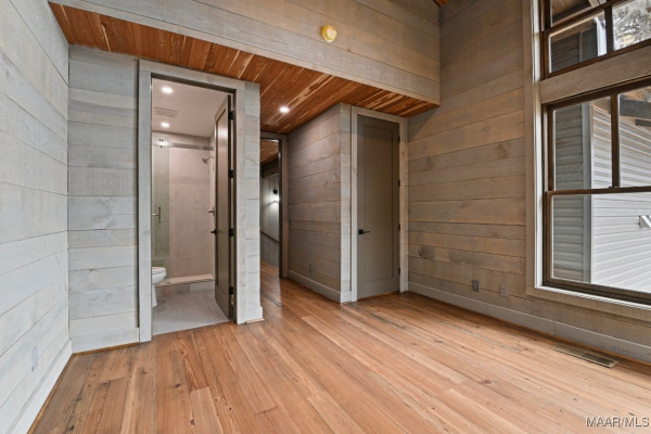 180 GRAYS FERRY Road