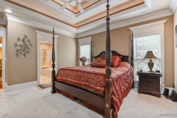 8490 ROCKBRIDGE Circle