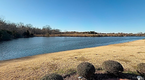 8490 ROCKBRIDGE Circle