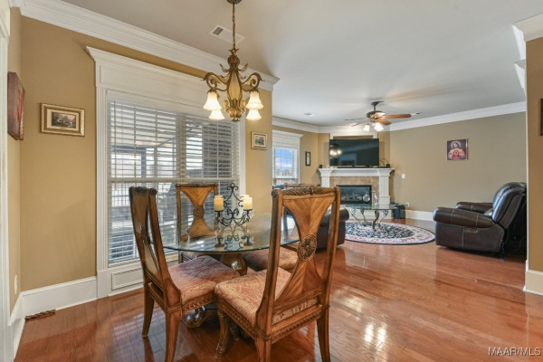 8490 ROCKBRIDGE Circle