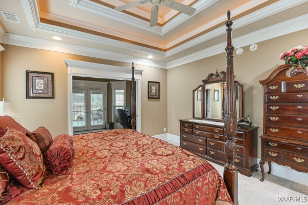 8490 ROCKBRIDGE Circle