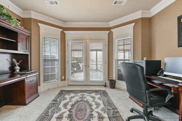 8490 ROCKBRIDGE Circle
