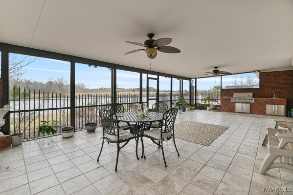 8490 ROCKBRIDGE Circle