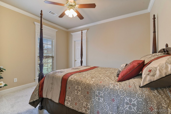 8490 ROCKBRIDGE Circle