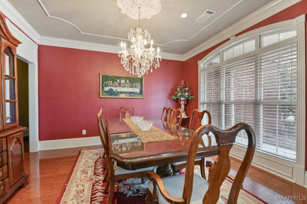 8490 ROCKBRIDGE Circle