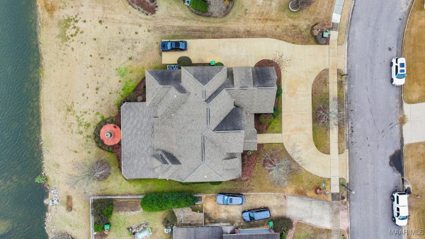 8490 ROCKBRIDGE Circle