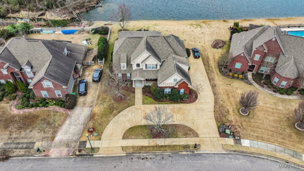 8490 ROCKBRIDGE Circle