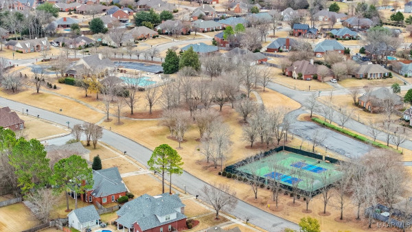 8490 ROCKBRIDGE Circle