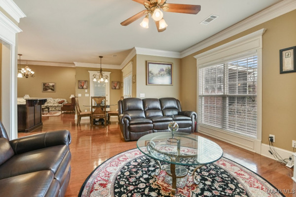 8490 ROCKBRIDGE Circle