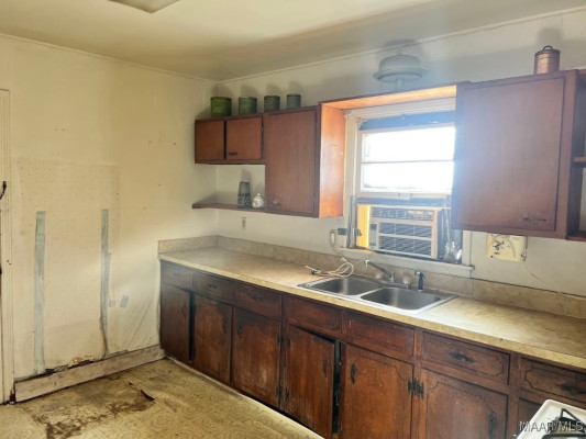 315 County road 68 . W