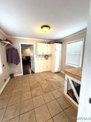 3733 Honeysuckle Road