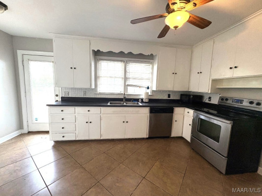 3733 Honeysuckle Road