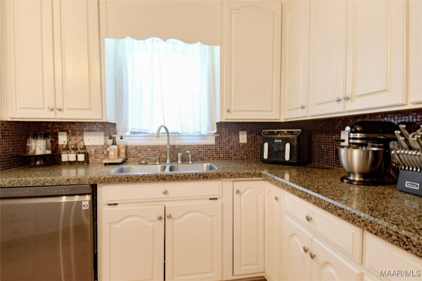 249 Woodledge Place