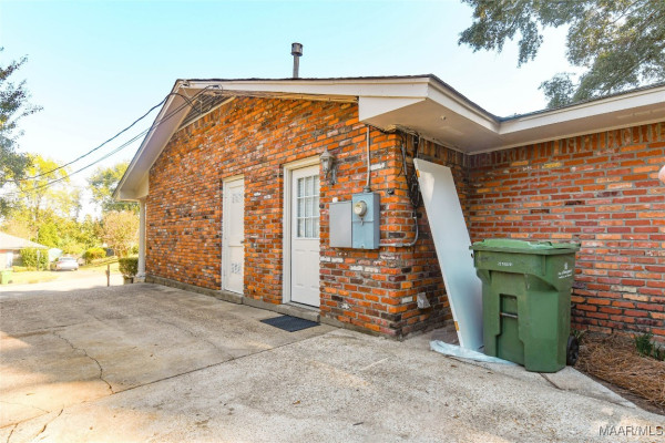 1424 Pine Ridge Road