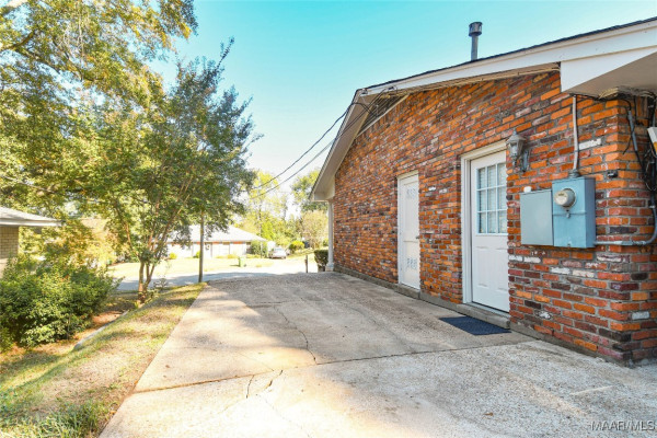 1424 Pine Ridge Road