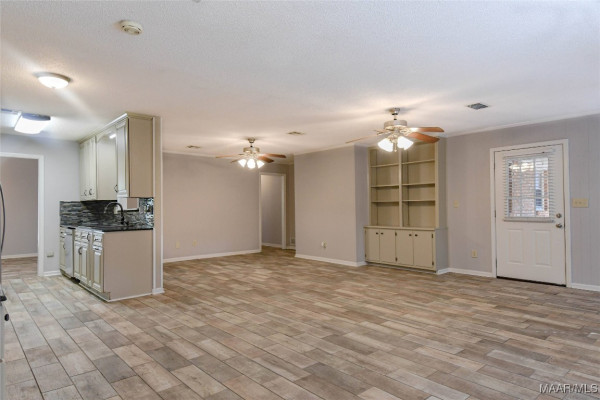1424 Pine Ridge Road