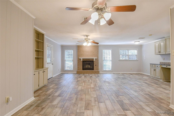 1424 Pine Ridge Road