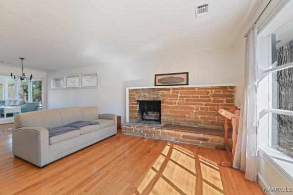 3513 Mayfair Road