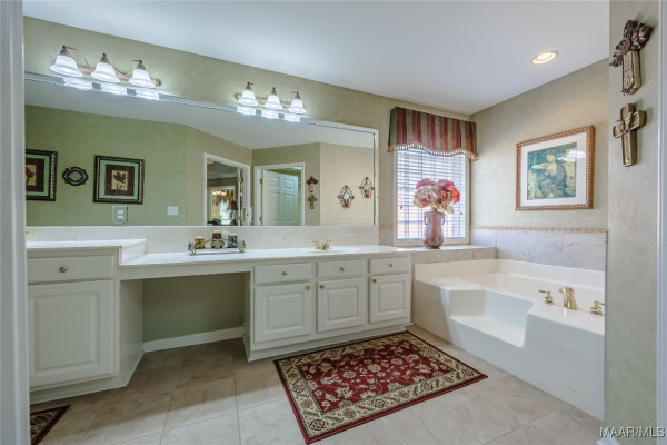 8023 Ansley Trace