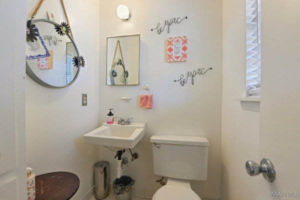 6427 Pinebrook Drive