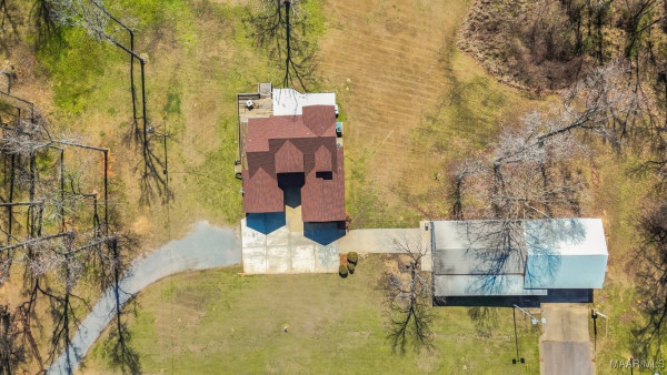 174 County Road 27 .