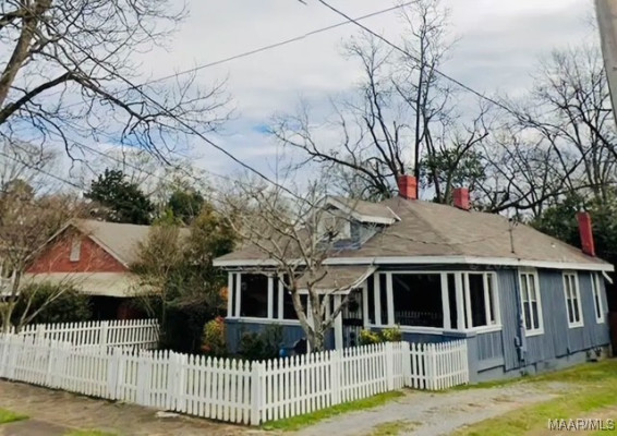1928 ST CHARLES Avenue